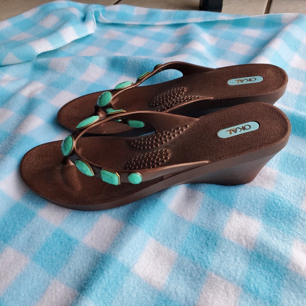 Okal women  shoes sz ML.